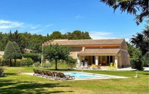 Lovely Home In St, Cannat